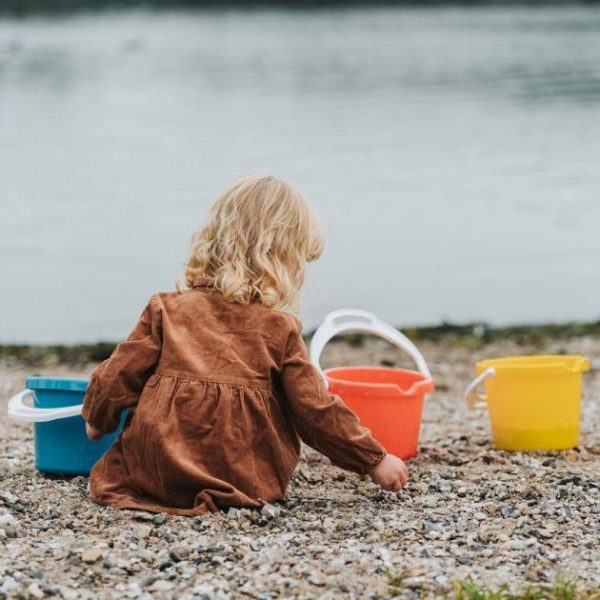 Classic – Bucket With Lip – 2.5L Size. Assorted Colours.  |   Outdoor Toys Outdoor Toys Outdoor Toys